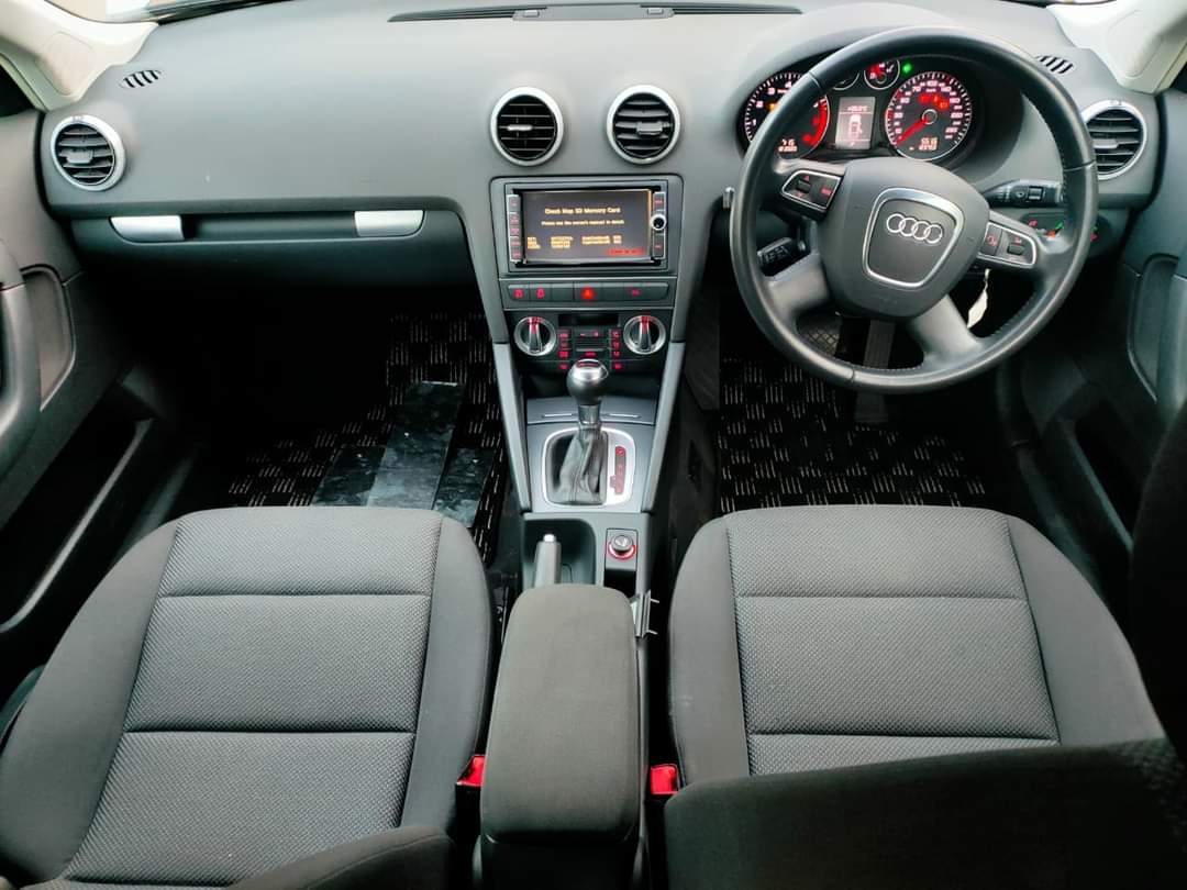 Toyota Corolla - Image 6