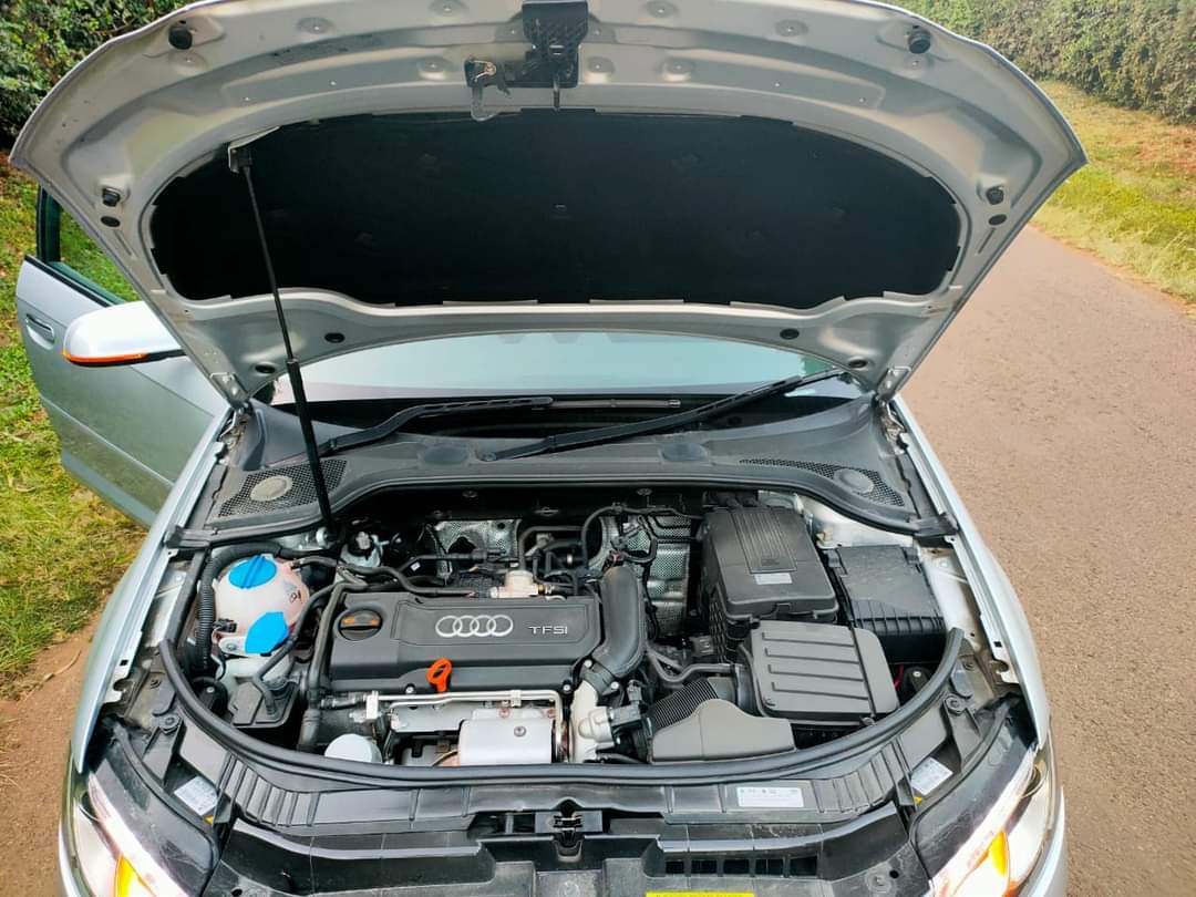 Toyota Corolla - Image 10