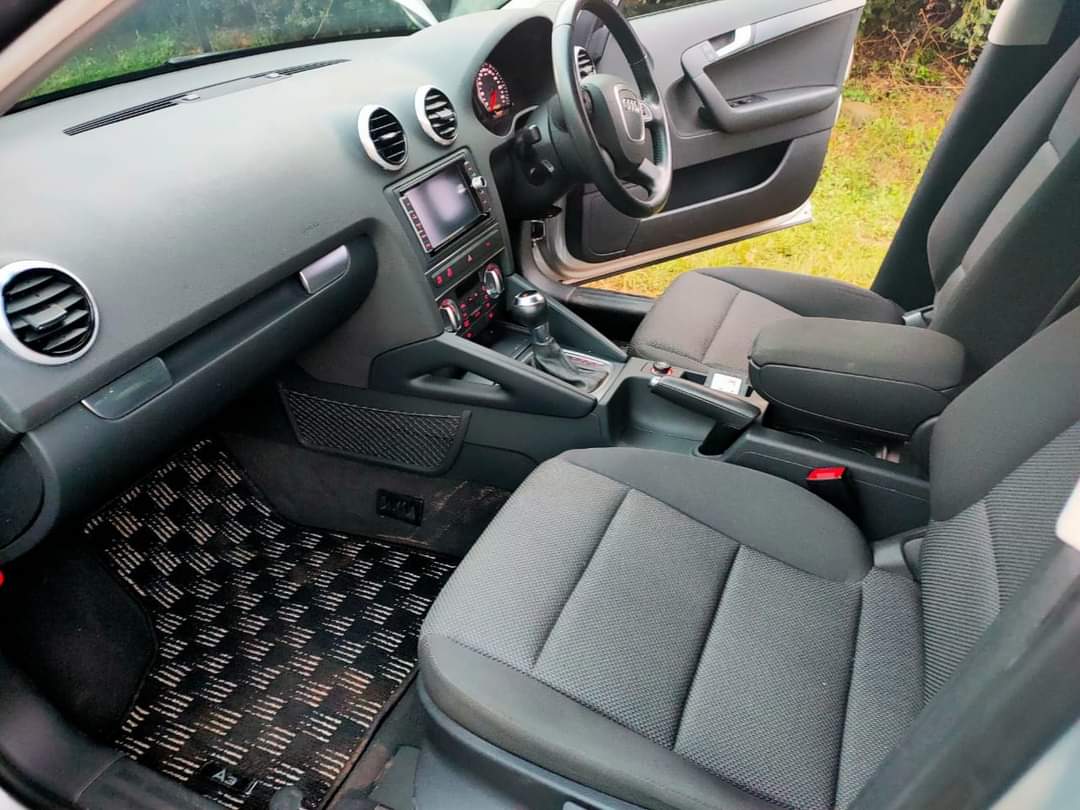 Toyota Corolla - Image 12