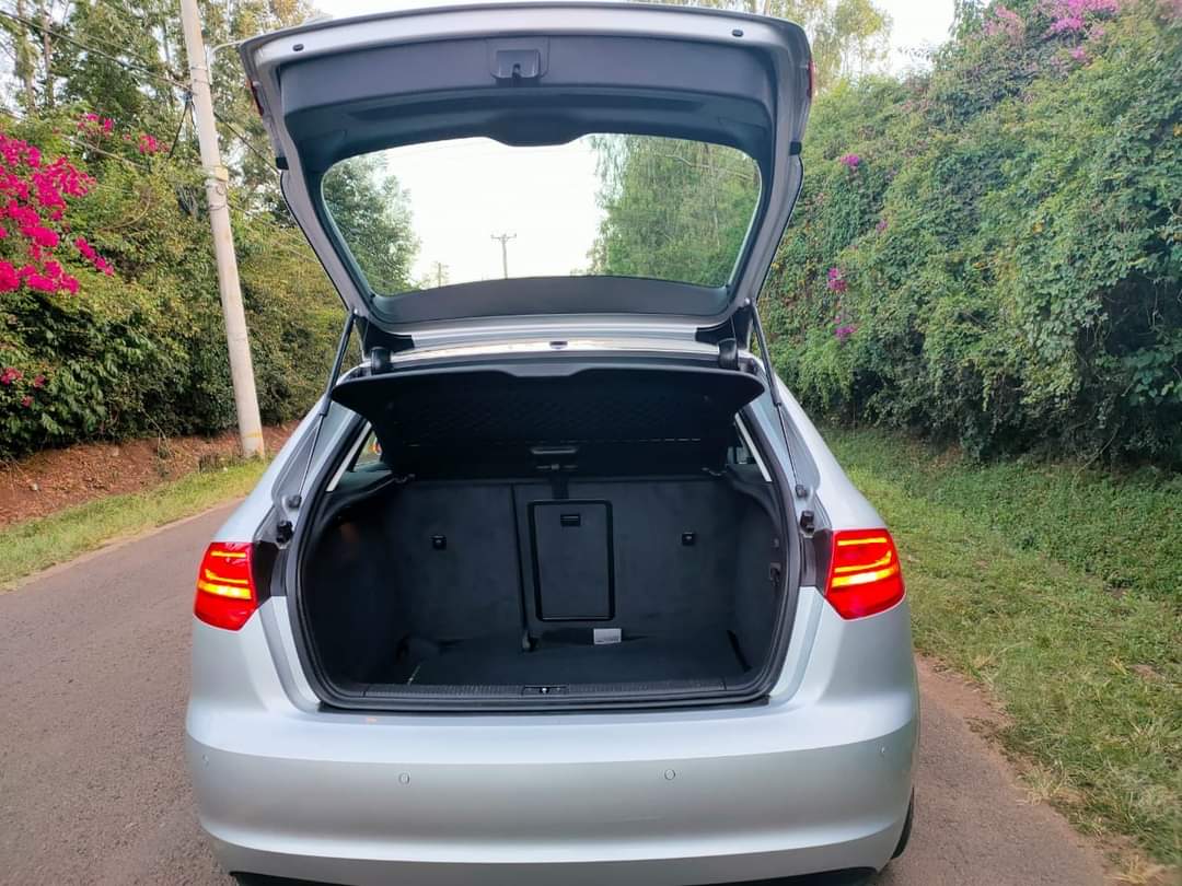 Toyota Corolla - Image 15