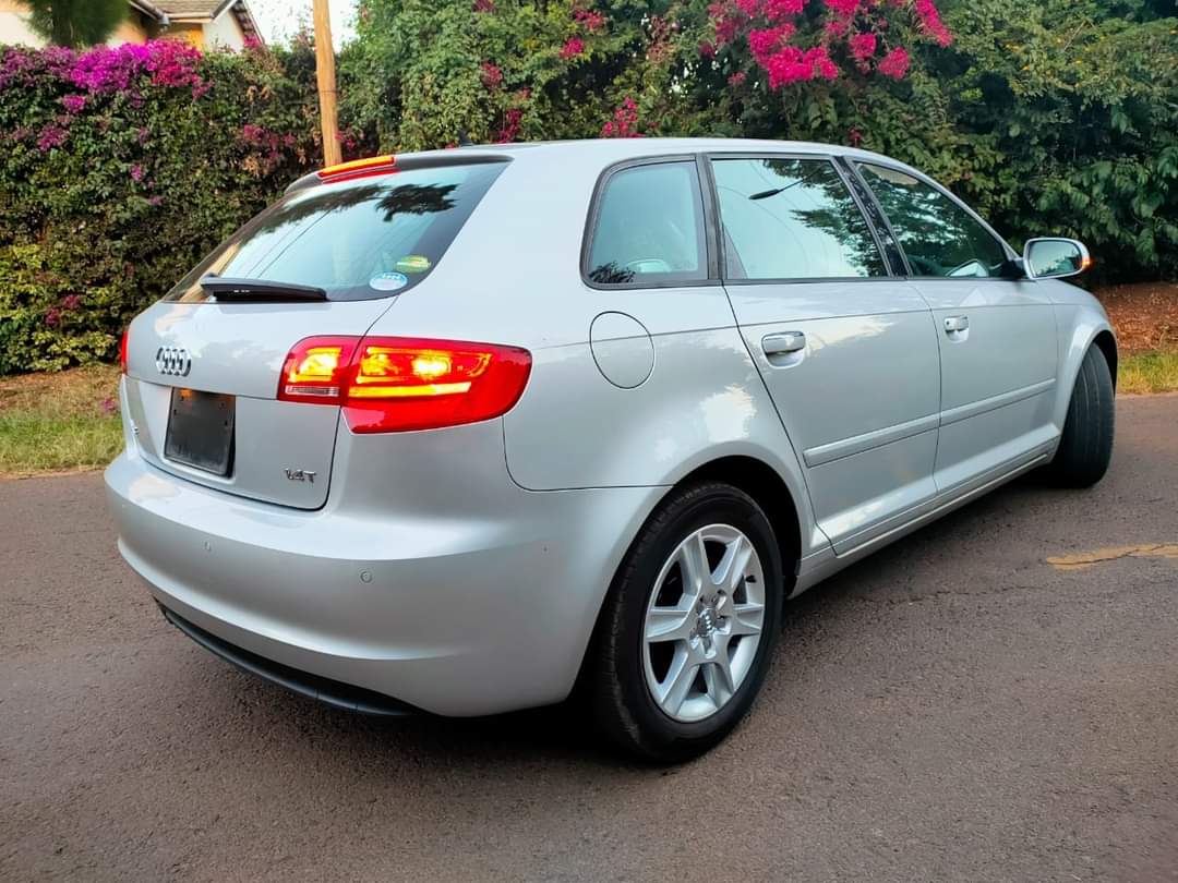 Toyota Corolla - Image 16