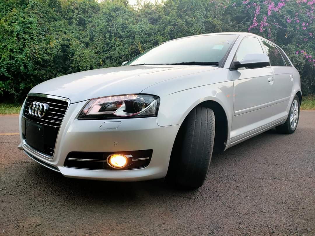 Toyota Corolla - Image 17