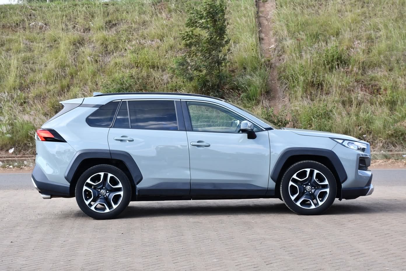 Toyota RAV4 - Image 7