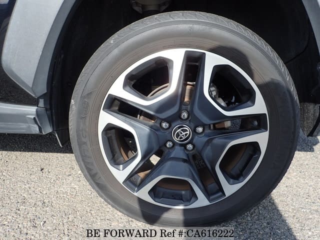 Toyota RAV4 - Image 8